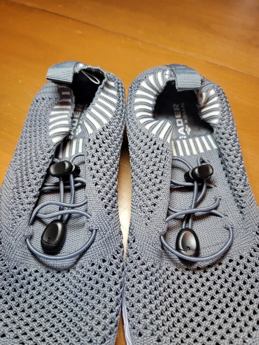 Quick Drying Aqua Water Shoes Youth Sz 3 /Womens Sz 4